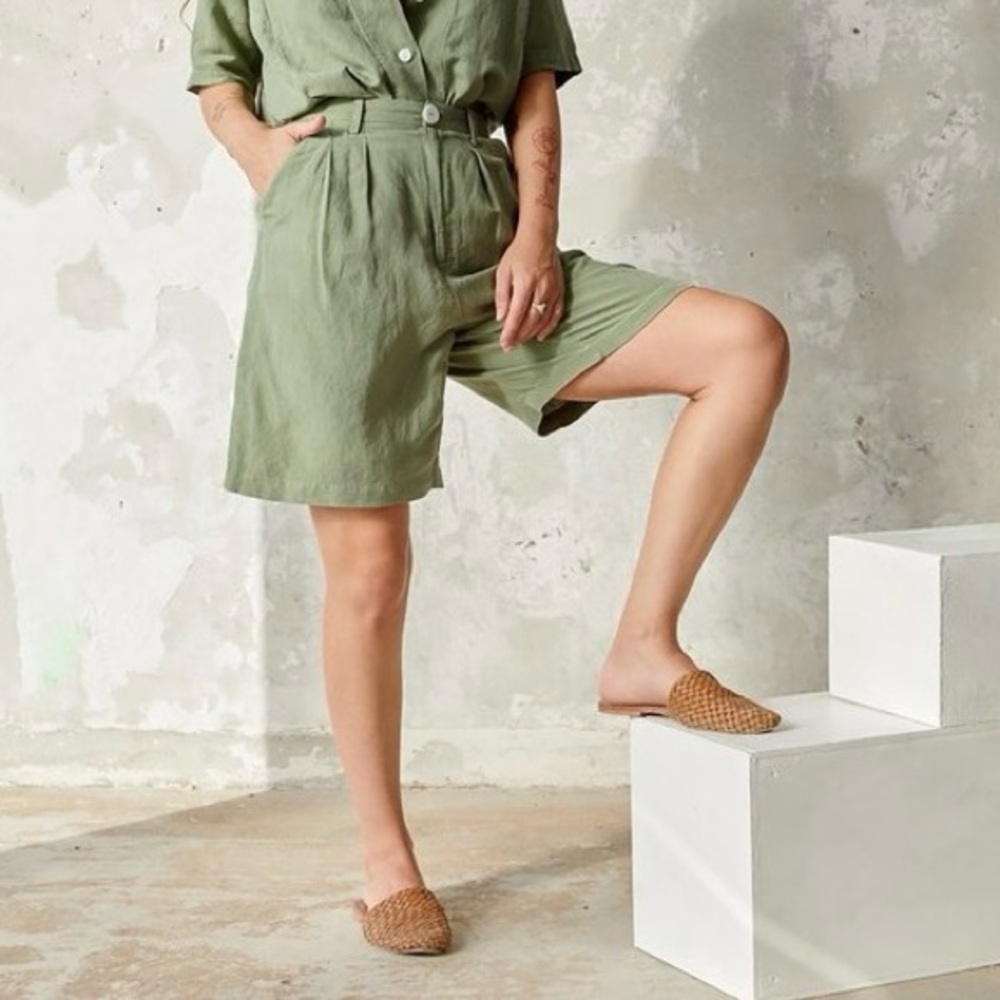 Esby green linen cotton shorts